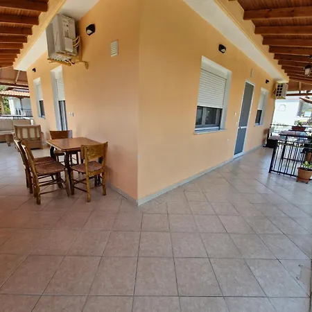 Sunny Day Riviera أسبروبالتا